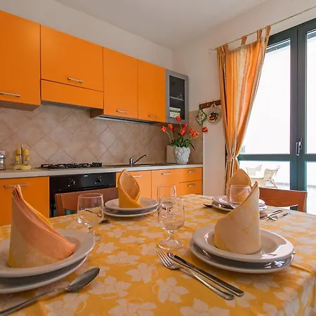 Residenza Maria Antonia - Private Appartement Orosei
